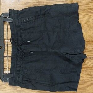 Athleta NWOT Retreat Linen Mid-Rise 4" Short Size Medium Black Pull-on Waistband